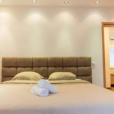 Apartment Royalux Zemun Residences Belgrade