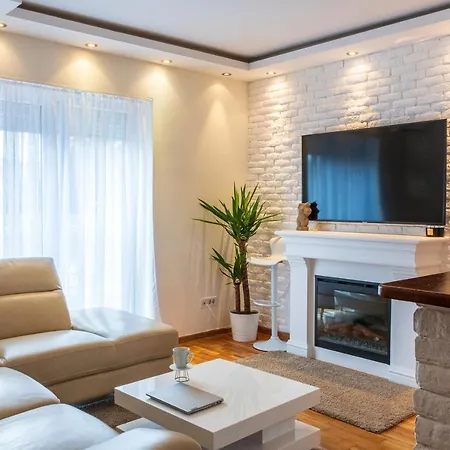 Royalux Zemun Residences Apartment Belgrade