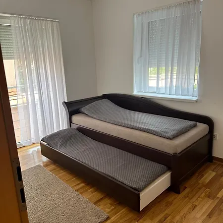 Royalux Zemun Residences Apartment